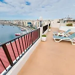 Marina Ξενοδοχείο 3*