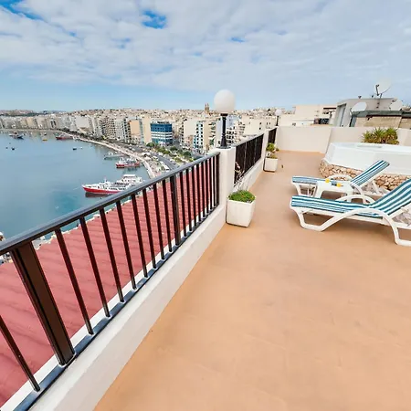 Marina Hotell 3*