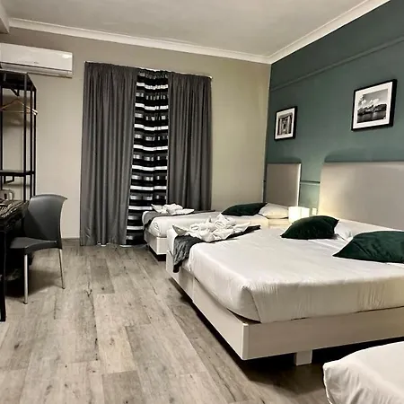 Marina Hotel