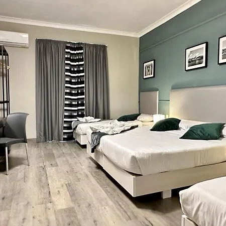 Marina Hotel 3*